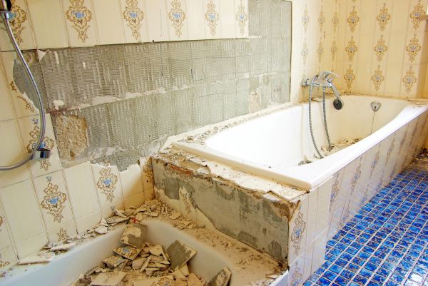 Bathtub Demolition in Coeur D Alene